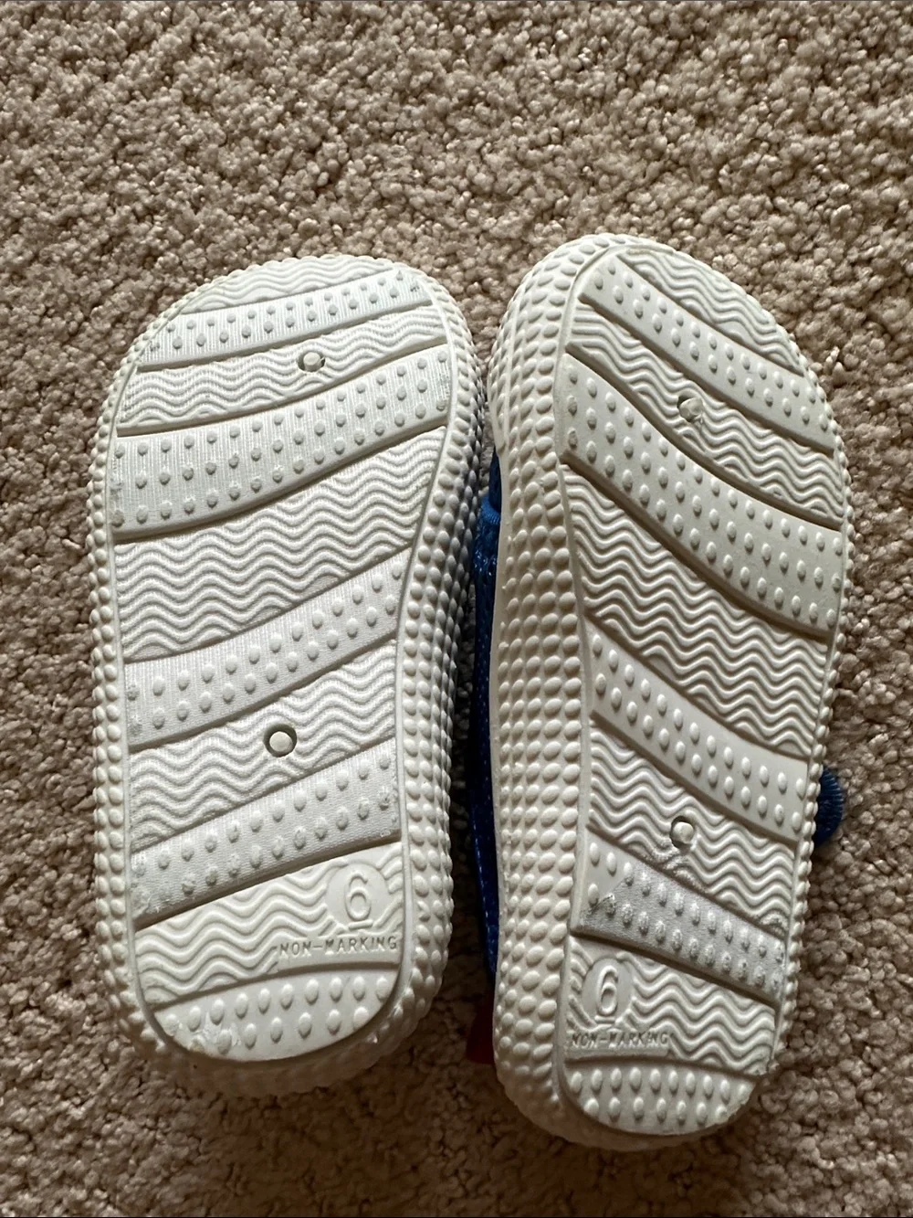 Cat & Jack Royal Blue Mesh Kids Slip-On Water Shoes with White Soles size 6 T